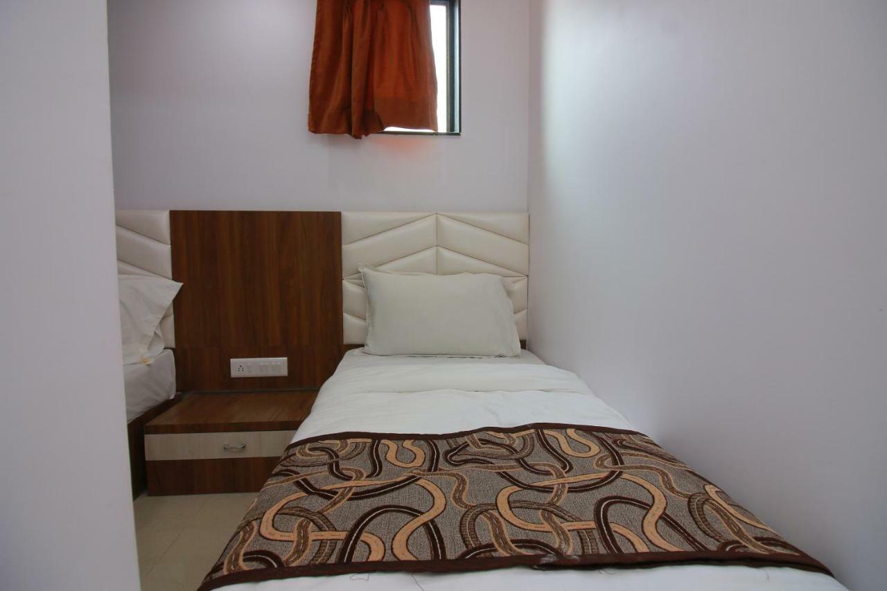Hotel Apex Navi Mumbai Exterior foto
